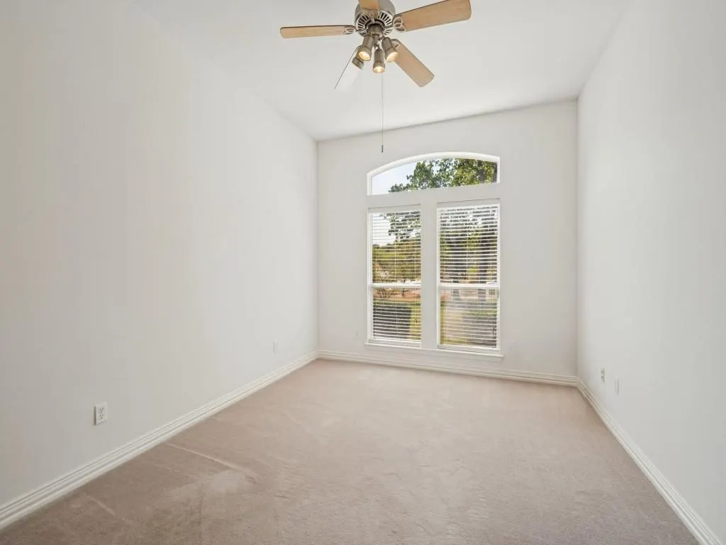5600 Bridle Path