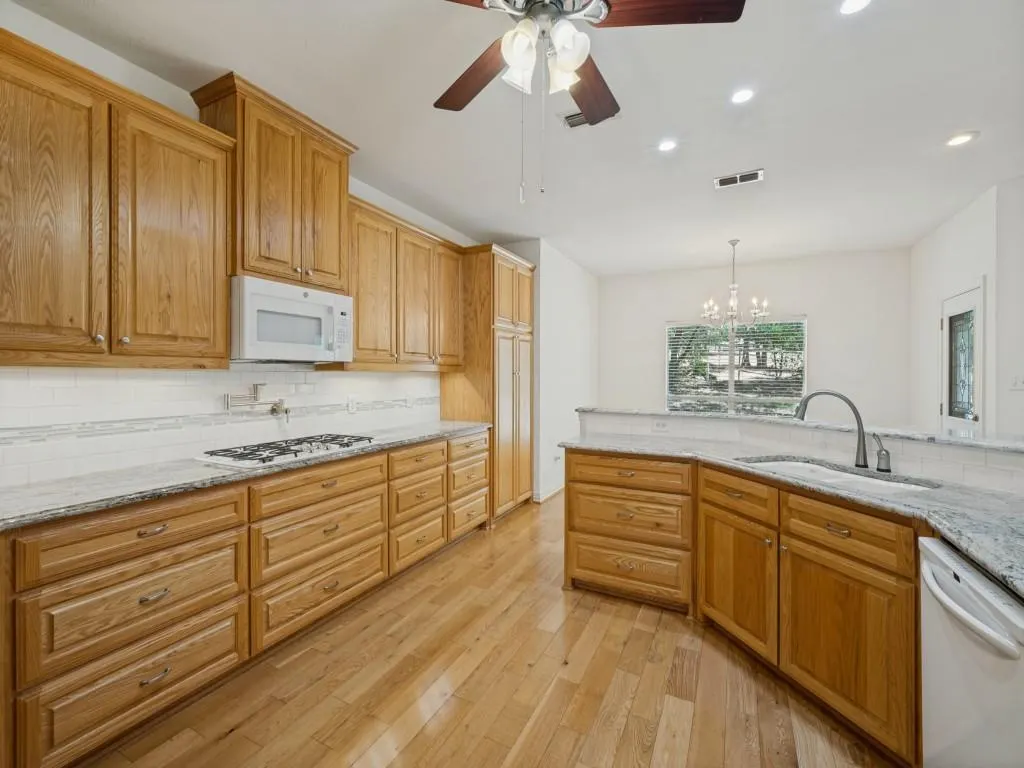 5600 Bridle Path