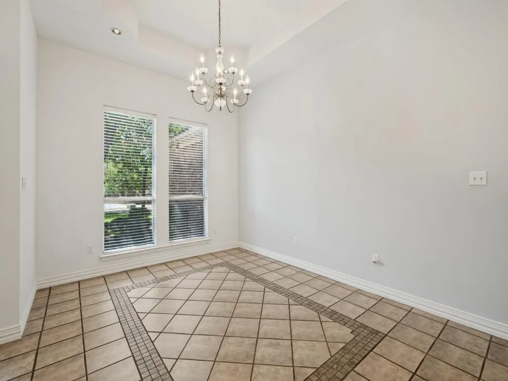 5600 Bridle Path
