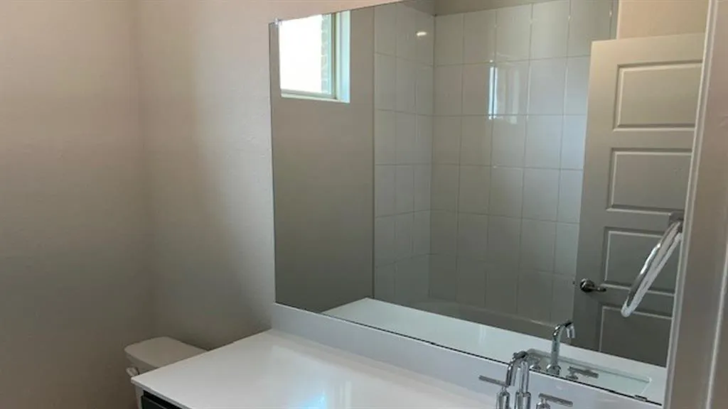 4809 Silver Vein Avenue