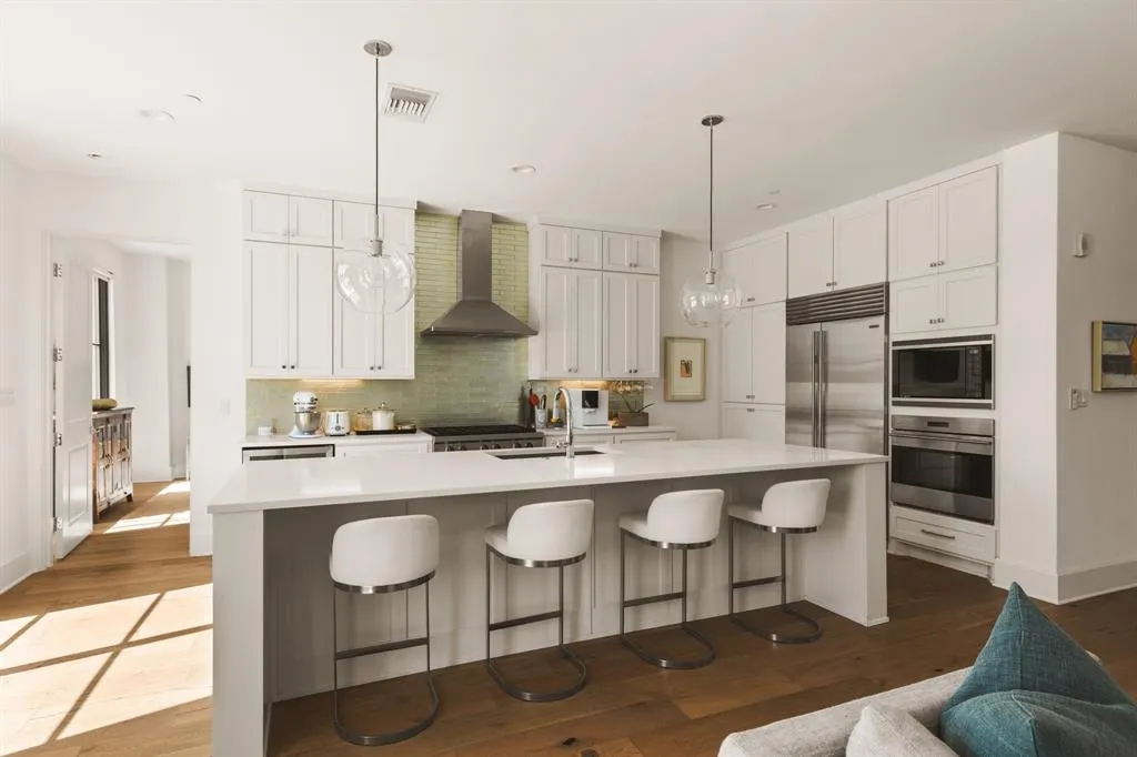 5270 Town And Country Boulevard #112