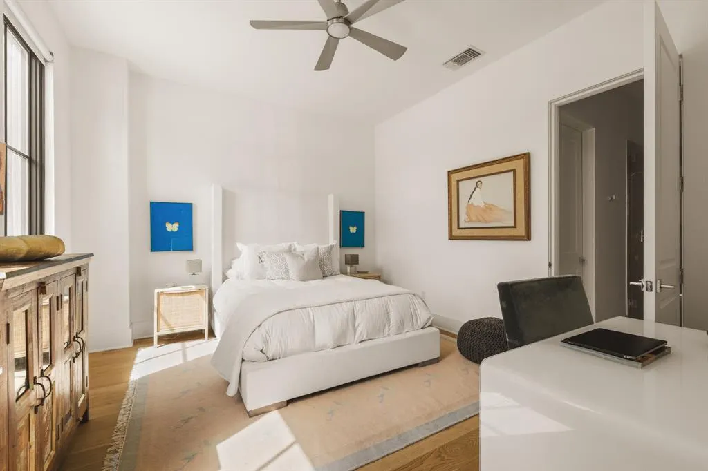 5270 Town And Country Boulevard #112