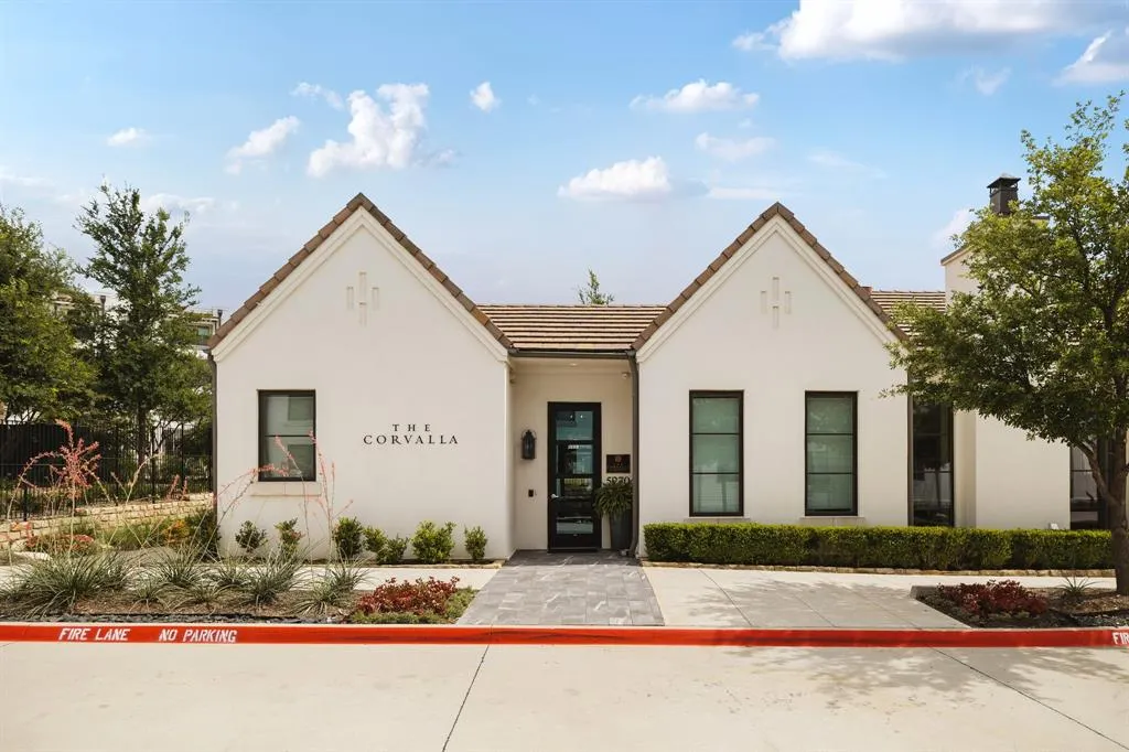 5270 Town And Country Boulevard #112
