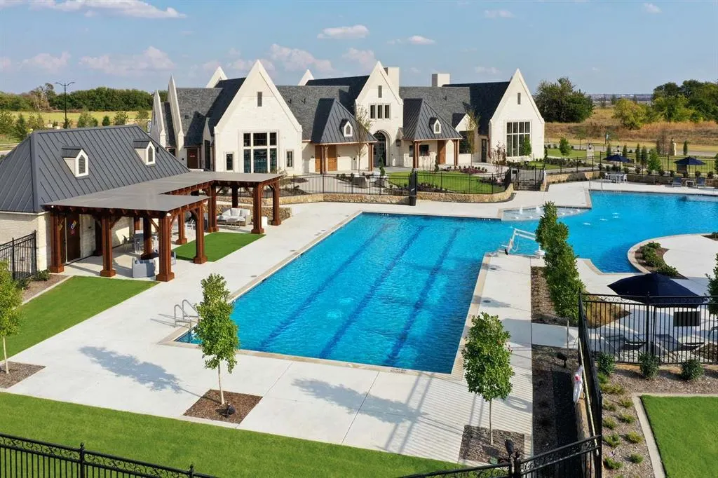 2724 Norfolk Drive
