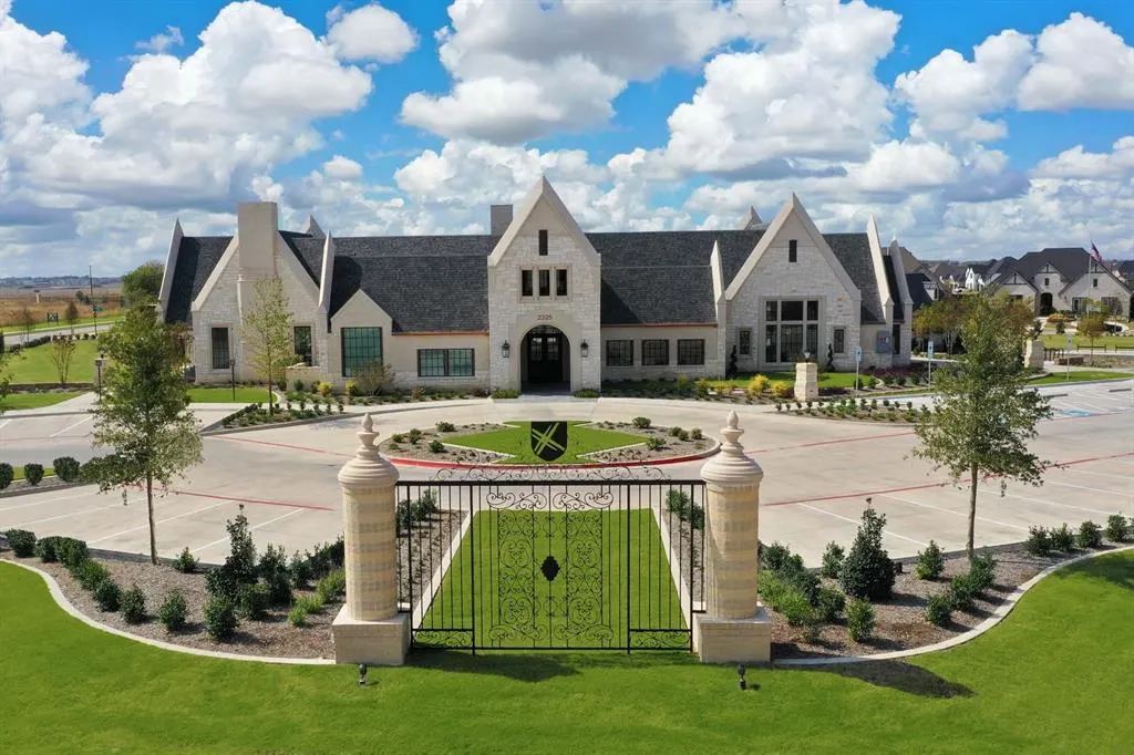 2724 Norfolk Drive