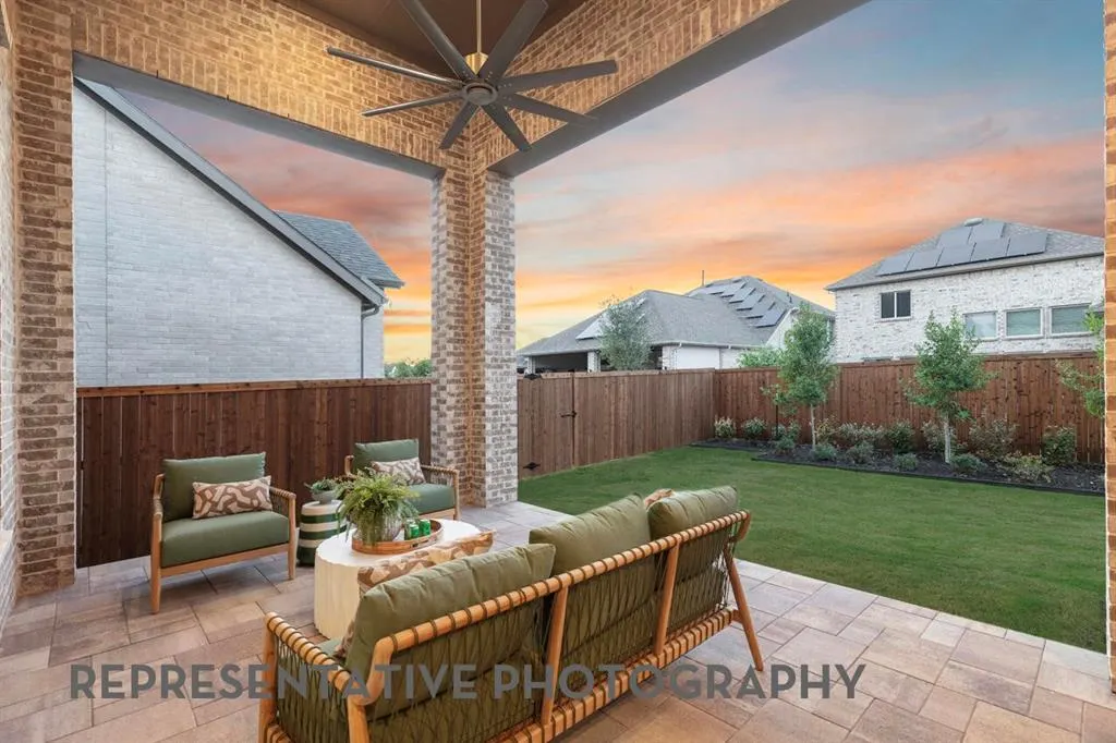 2805 Buckingham Lane
