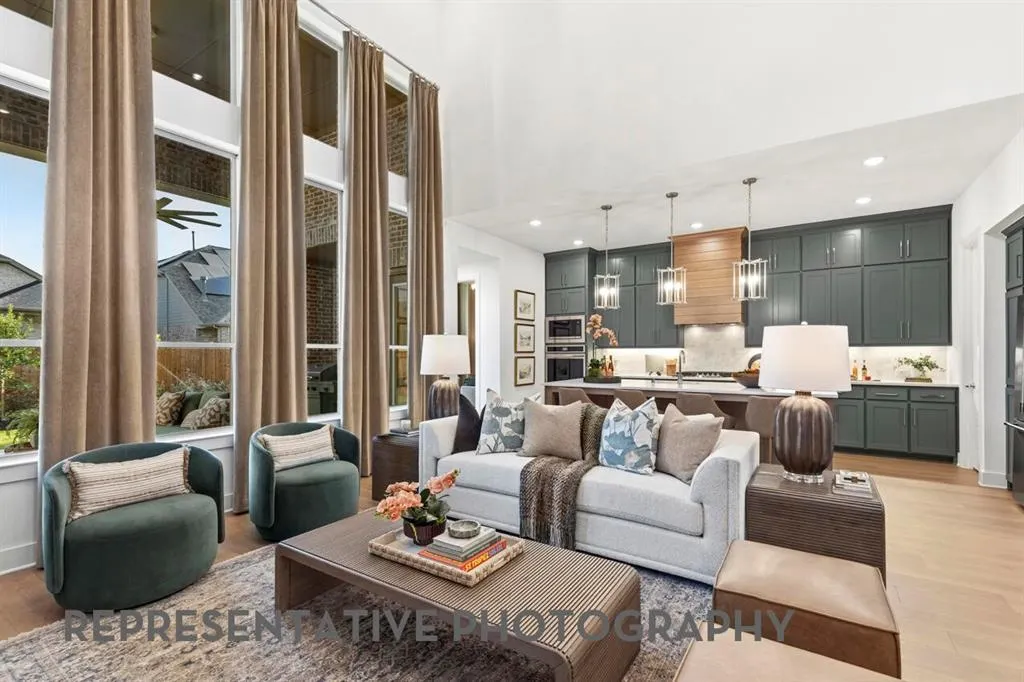 2805 Buckingham Lane