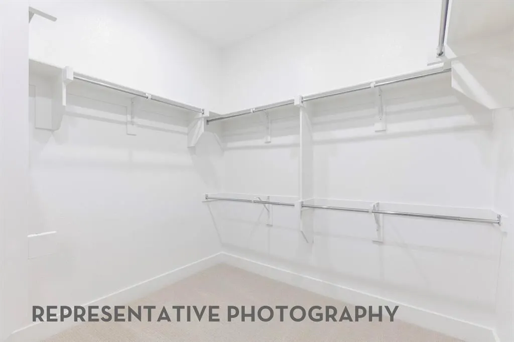 2805 Buckingham Lane