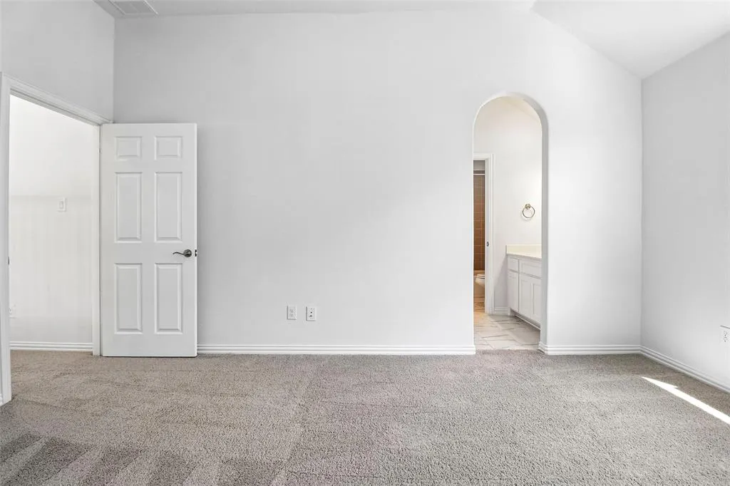 825 Violet Way
