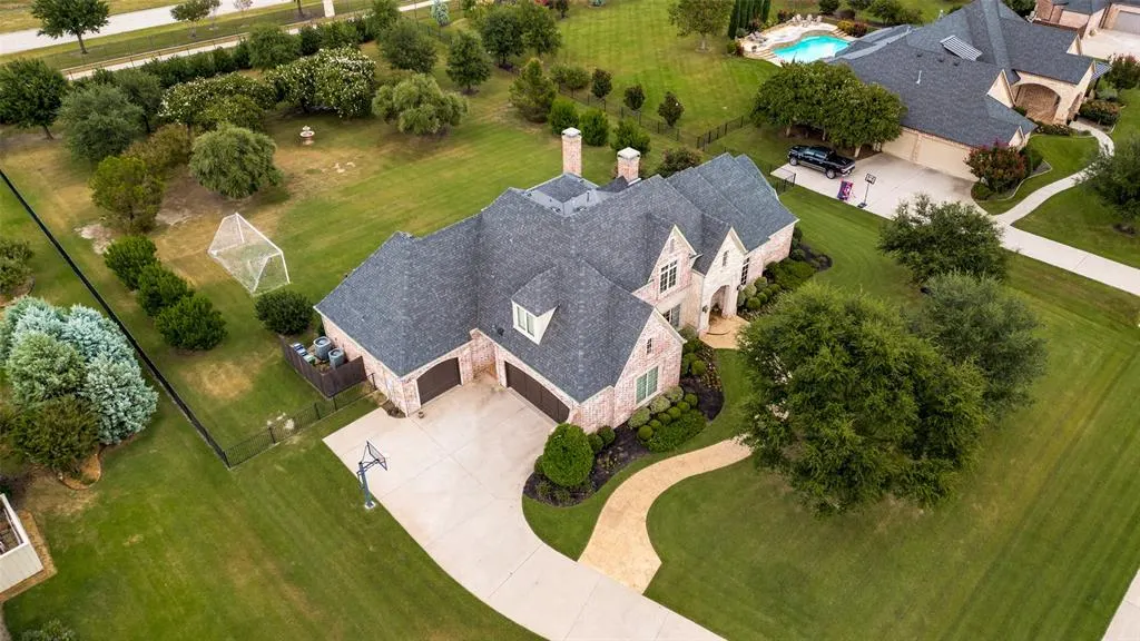 2741 Vista View Lane