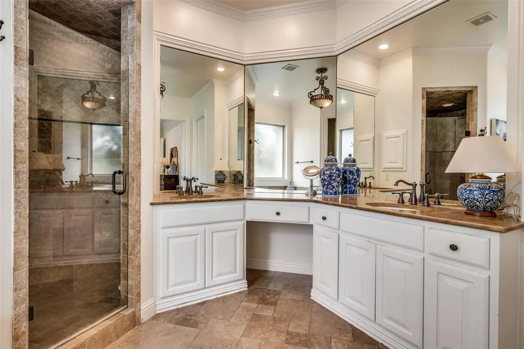 2741 Vista View Lane