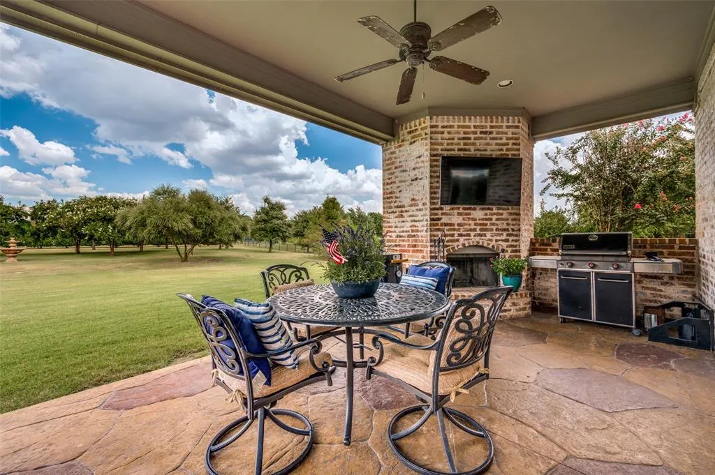 2741 Vista View Lane