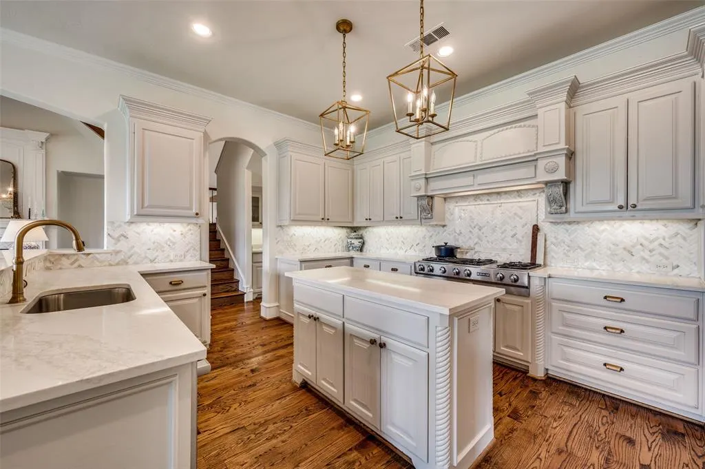 2741 Vista View Lane
