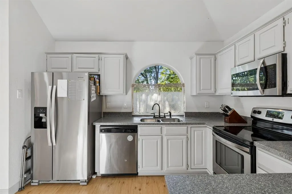 1111 Hyde Park Drive
