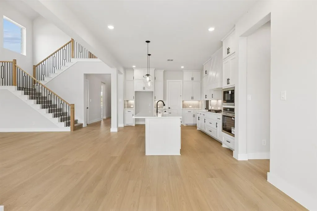 2417 Silver Spring Court
