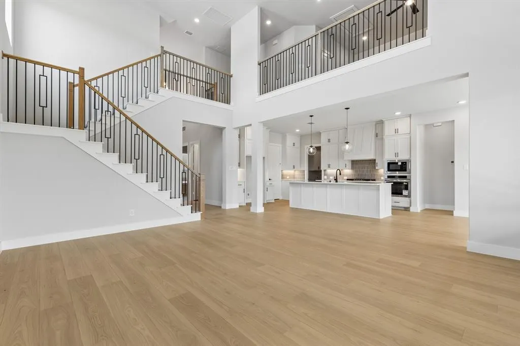 2417 Silver Spring Court