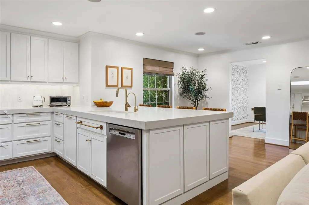 1004 Cedar Lane