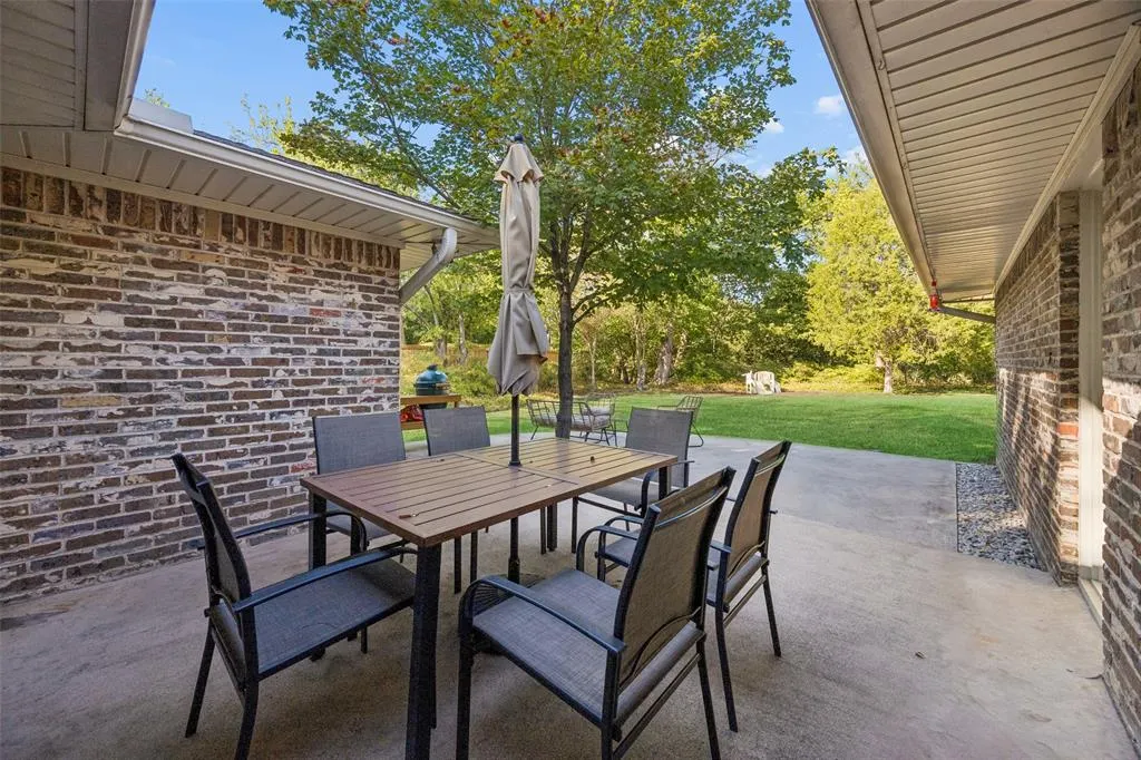 1004 Cedar Lane