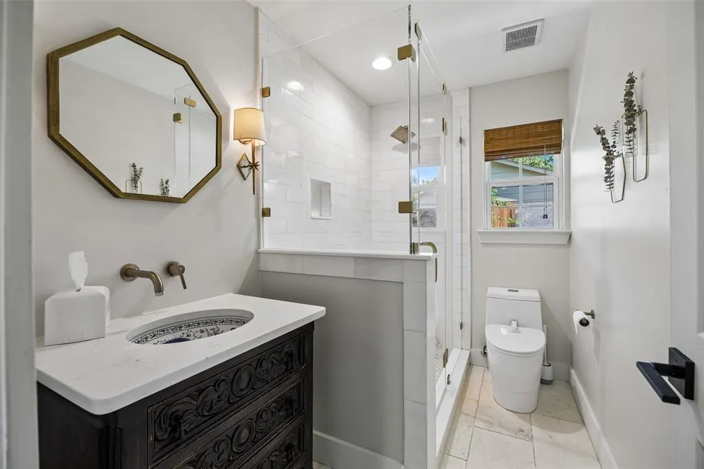 1004 Cedar Lane