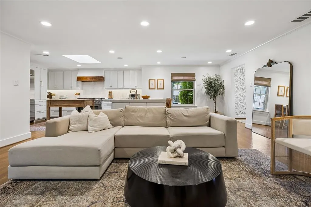 1004 Cedar Lane