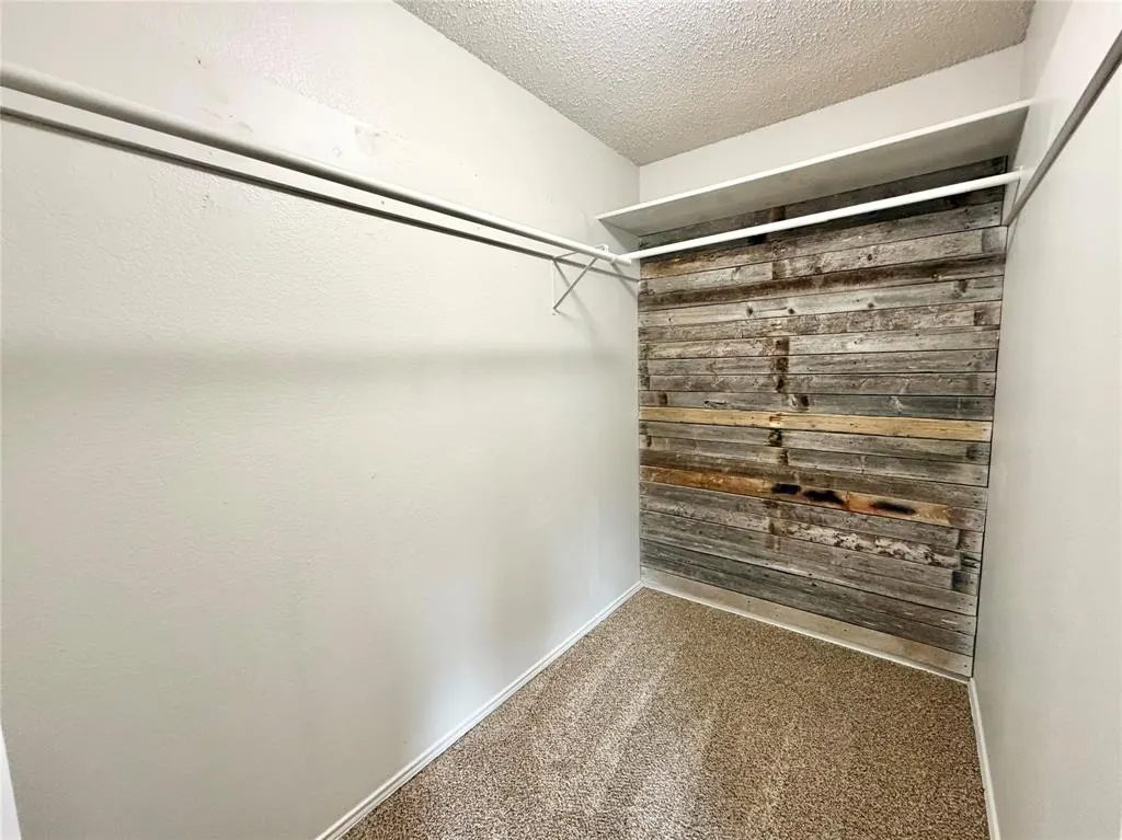 1005 Post Oak Trail