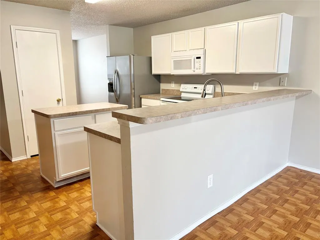 1005 Post Oak Trail
