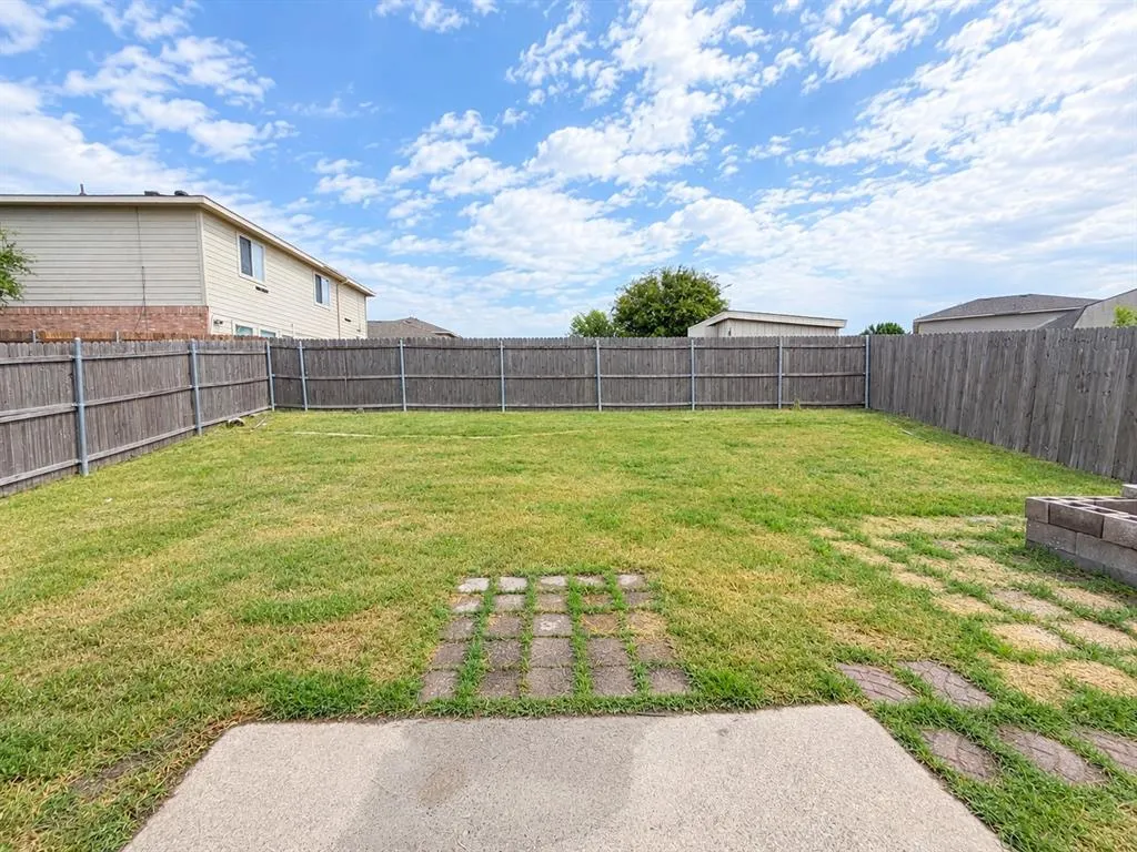 1005 Post Oak Trail