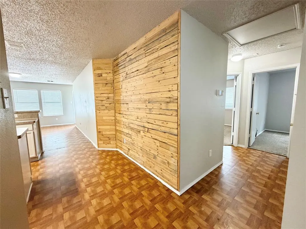 1005 Post Oak Trail