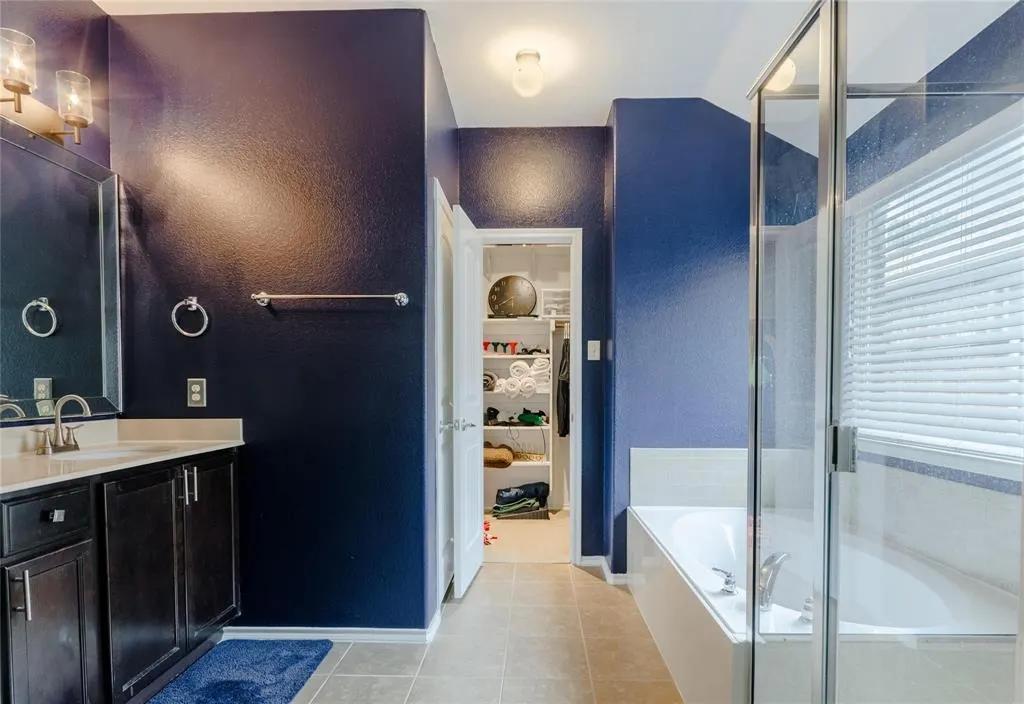1107 Dickenson Drive