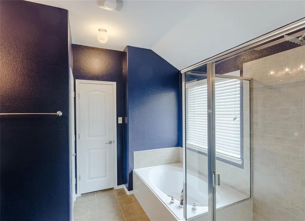1107 Dickenson Drive