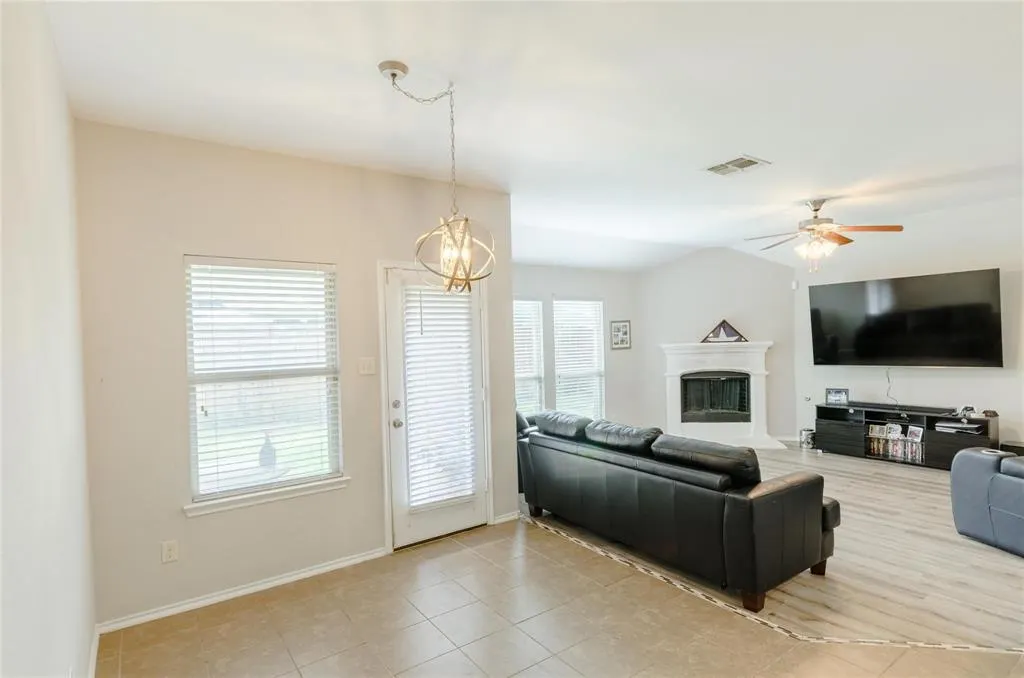 1107 Dickenson Drive
