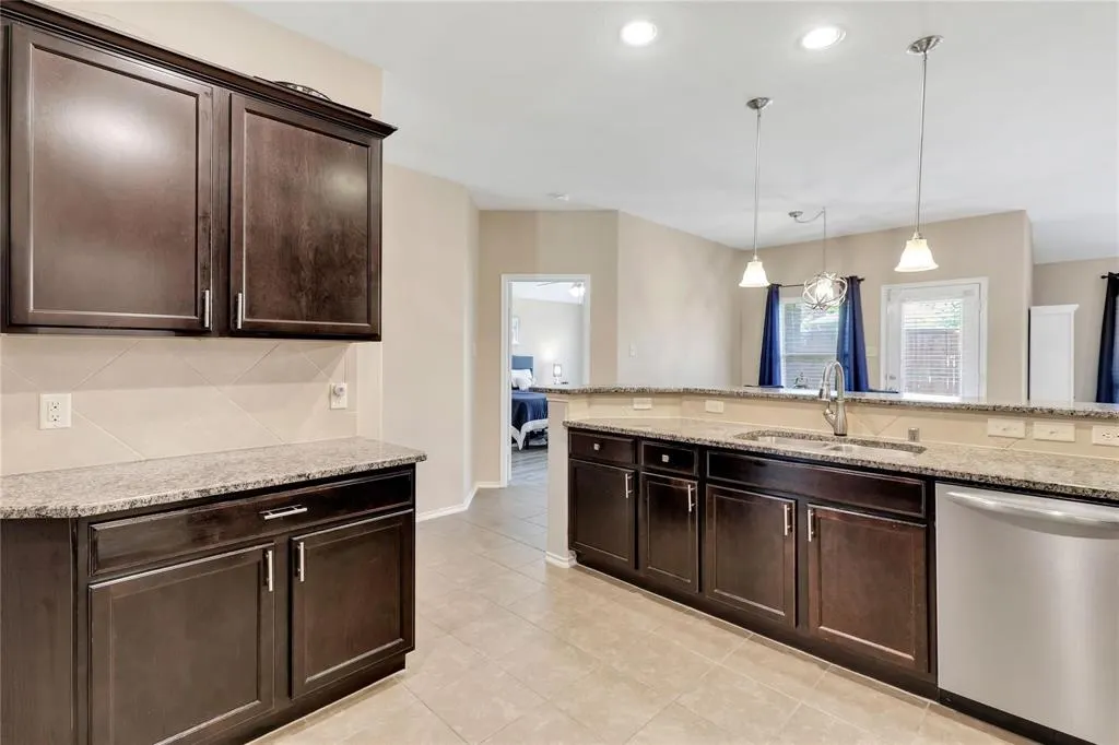 1107 Dickenson Drive