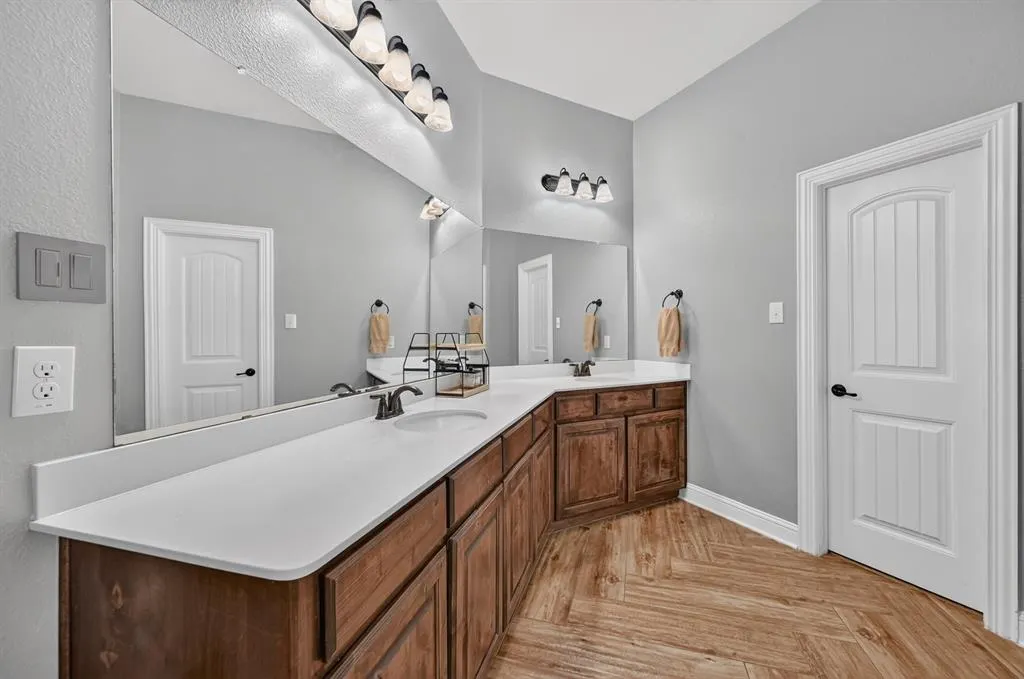 809 Wimberly Circle