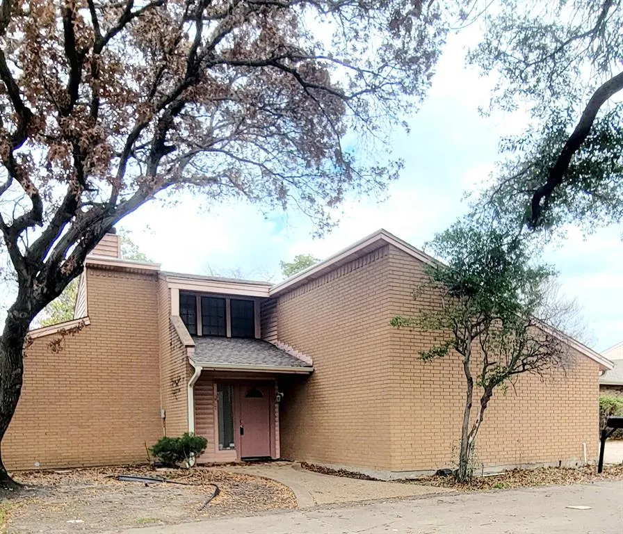 305 Centennial Boulevard