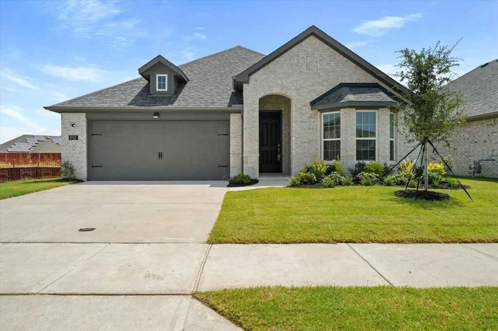 912 Lido Lane