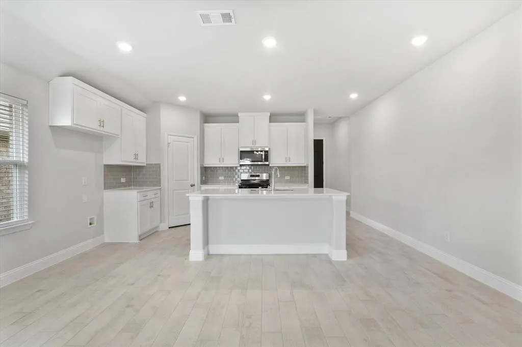 912 Lido Lane