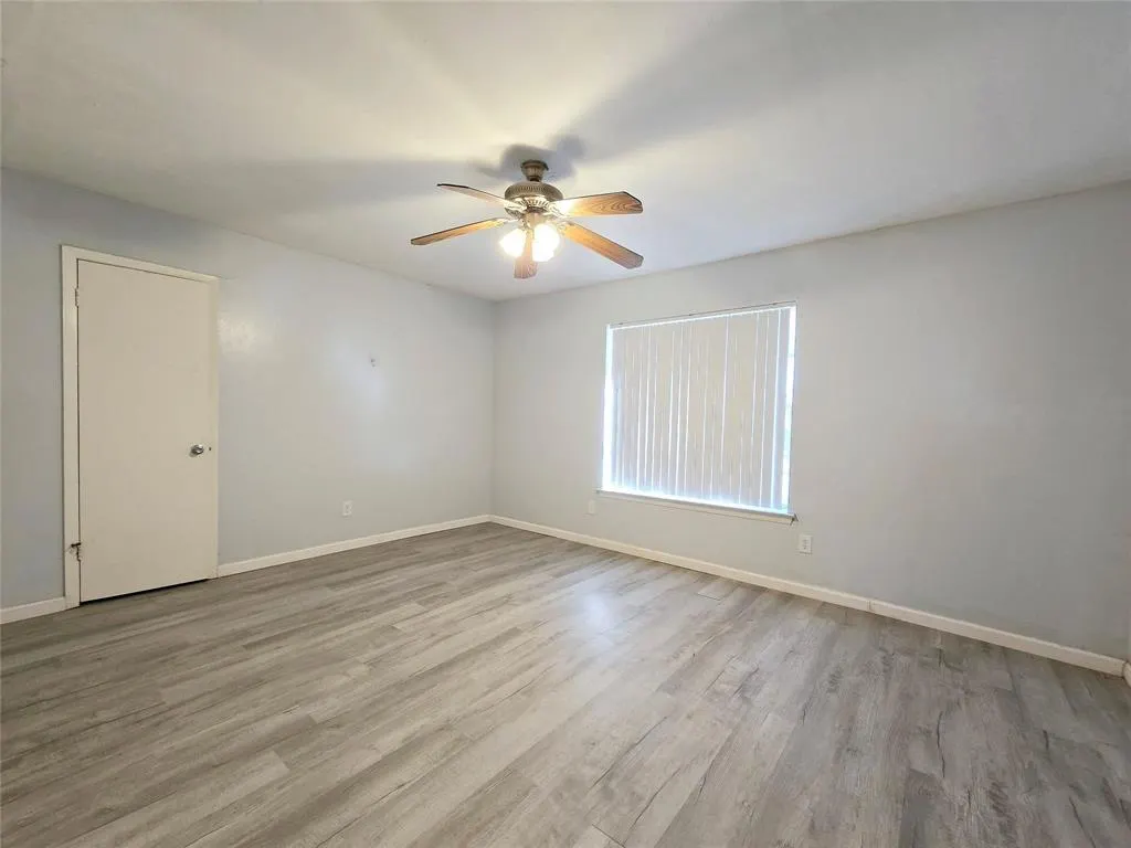 902 Spring Valley #A Plaza