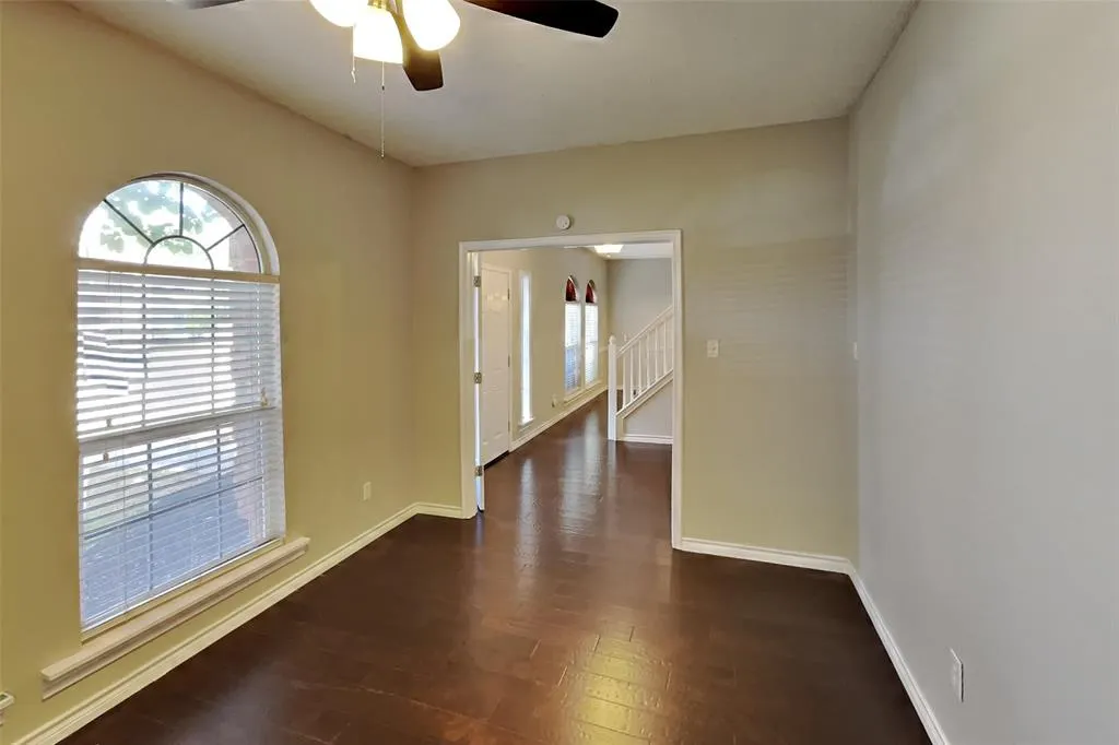 811 Rockefeller Lane