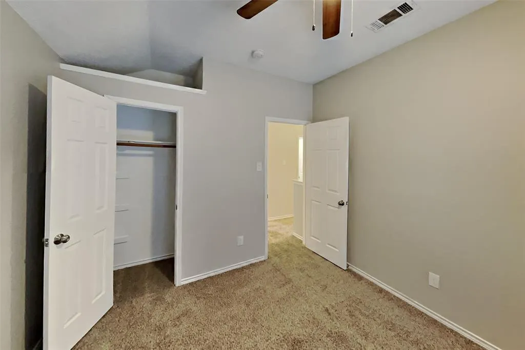 811 Rockefeller Lane