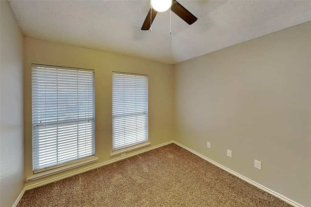 811 Rockefeller Lane