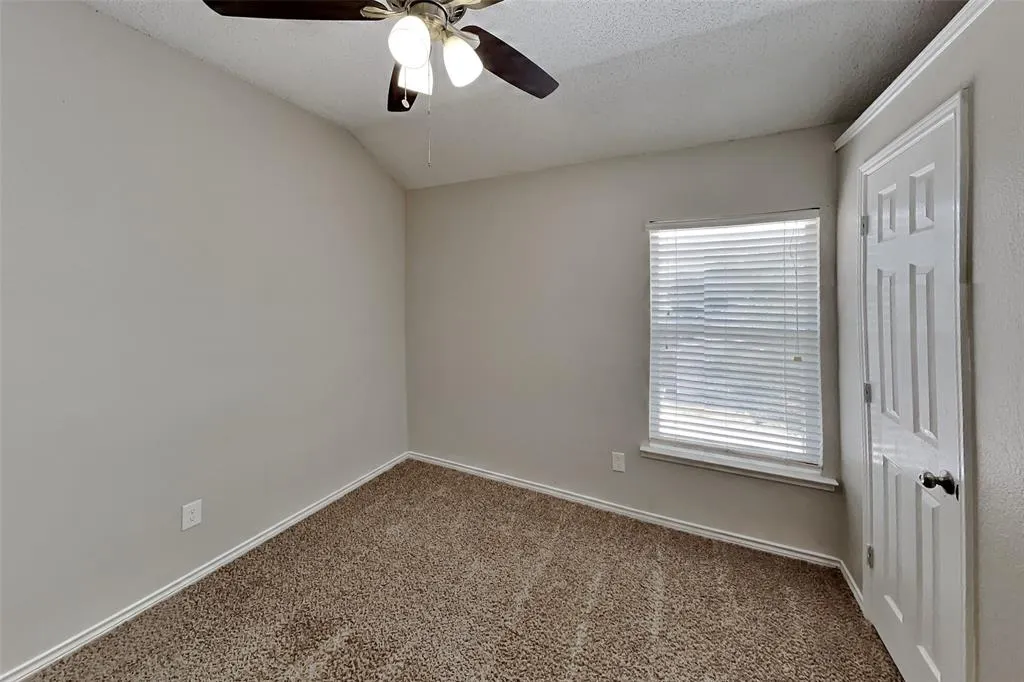 811 Rockefeller Lane