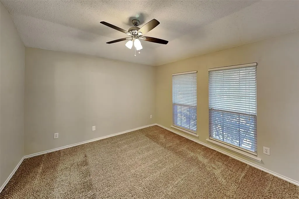 811 Rockefeller Lane