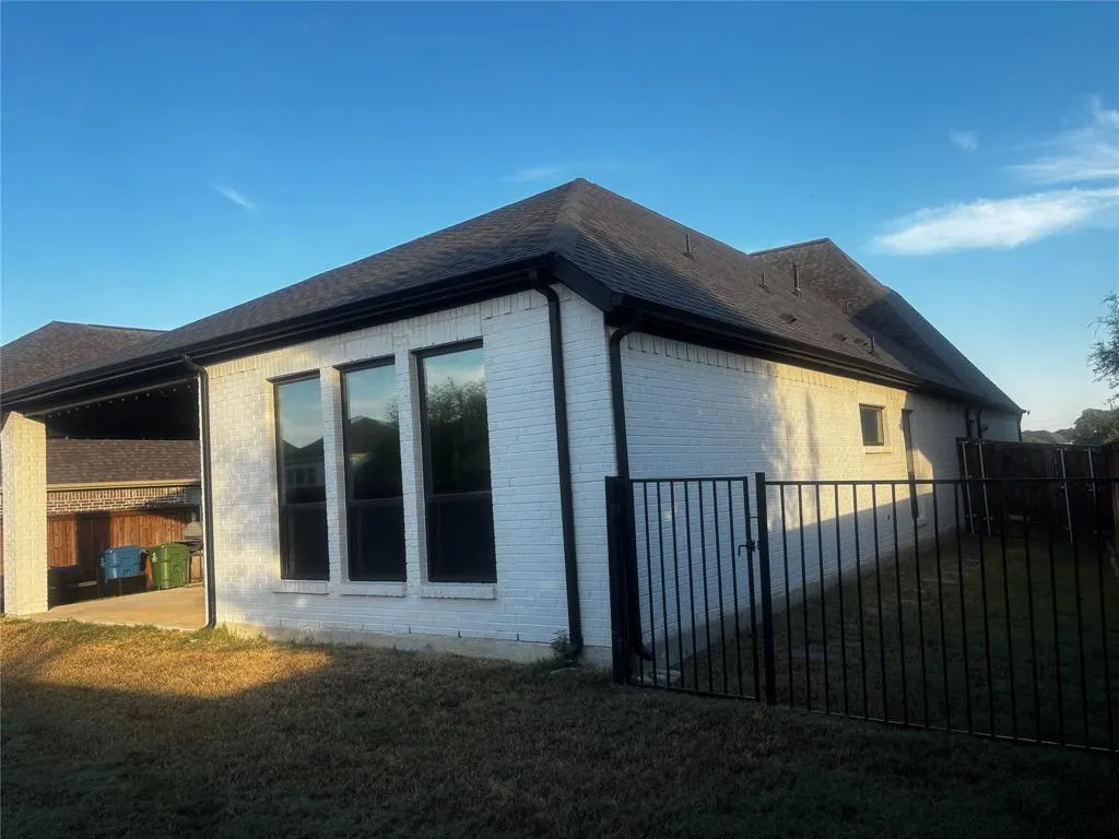 9412 Blue Stem Lane