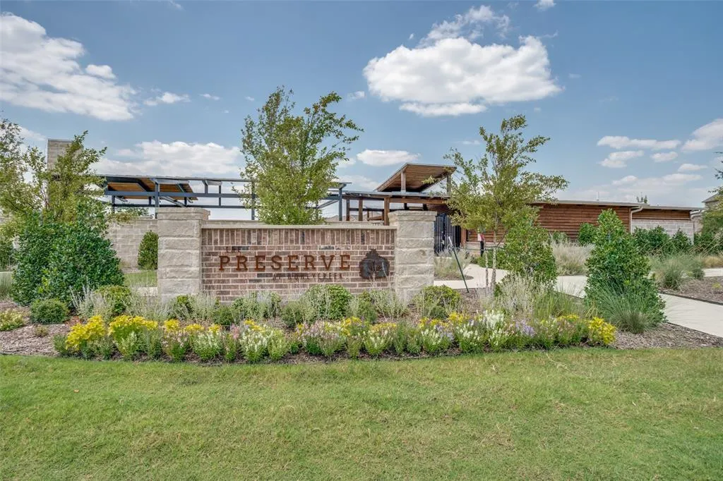 3412 Flicker Lane