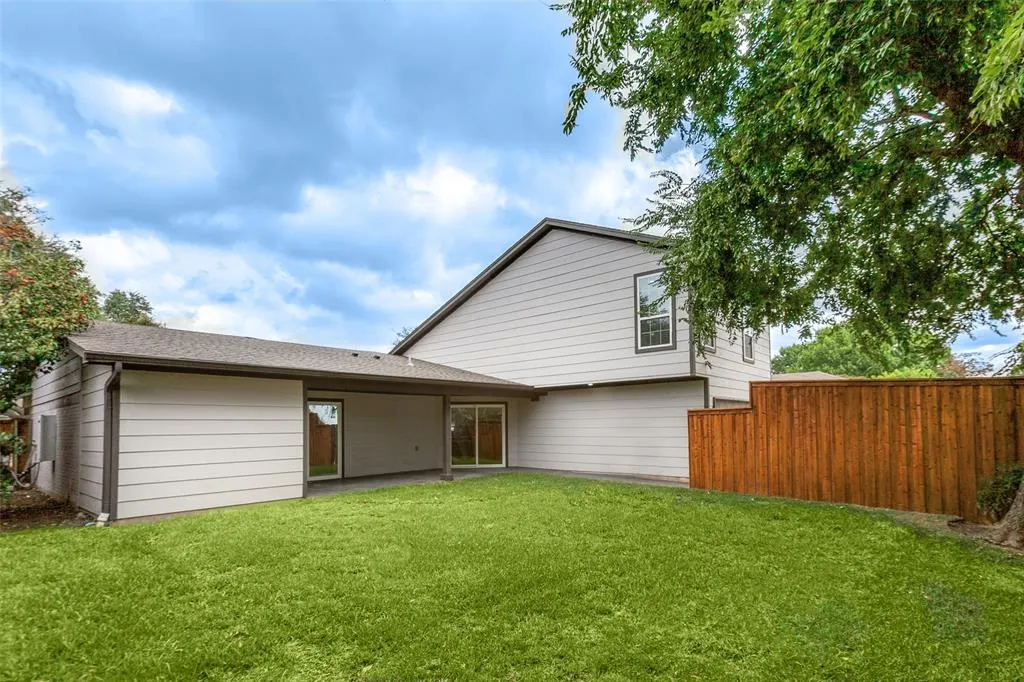 407 Pleasant Valley Lane