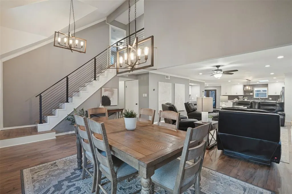1102 Woodland Way