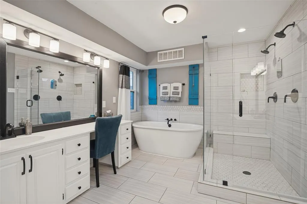 1102 Woodland Way