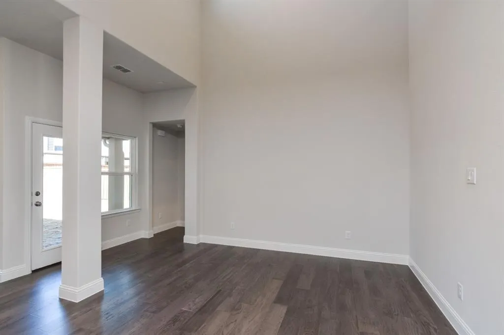 5501 Crestview Drive