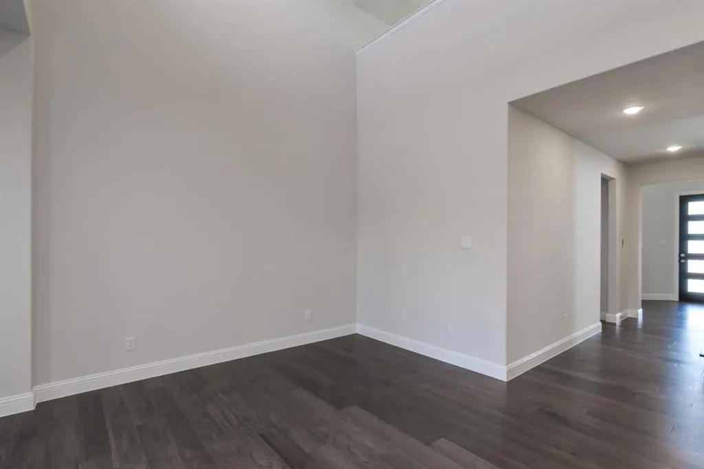 5501 Crestview Drive