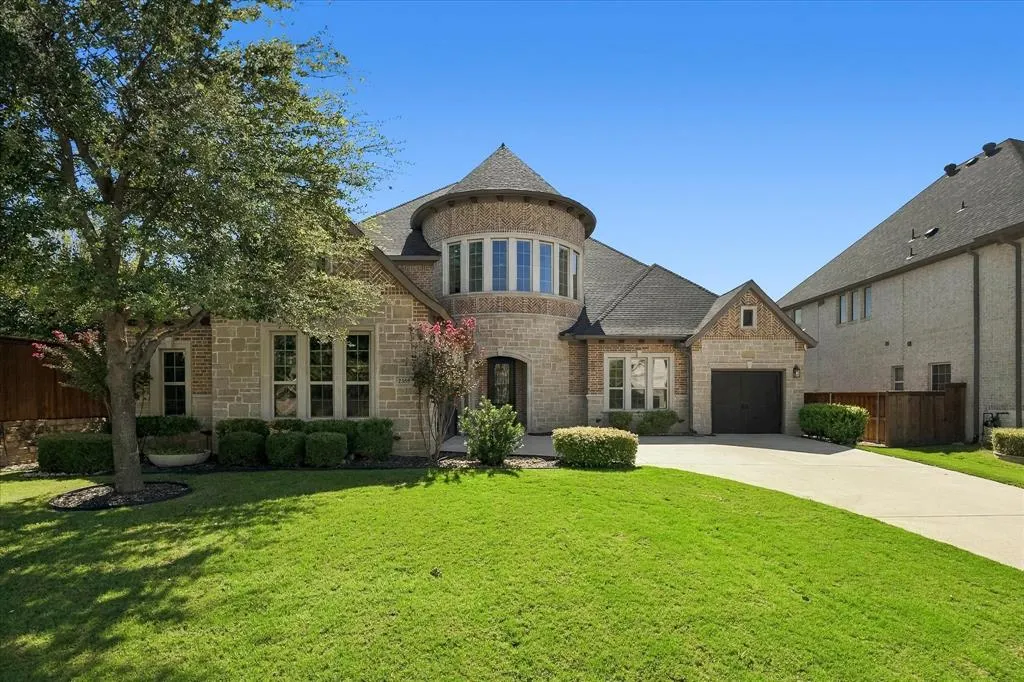 2355 Cutting Horse Trail